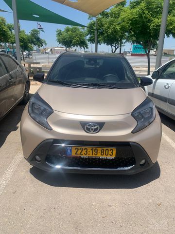 טויוטה אייגו X
