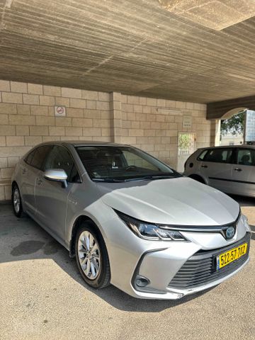 טויוטה קורולה