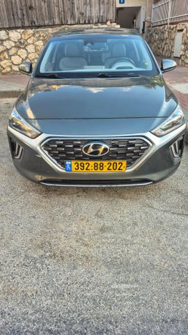 יונדאי איוניק