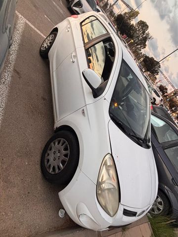 יונדאי i20