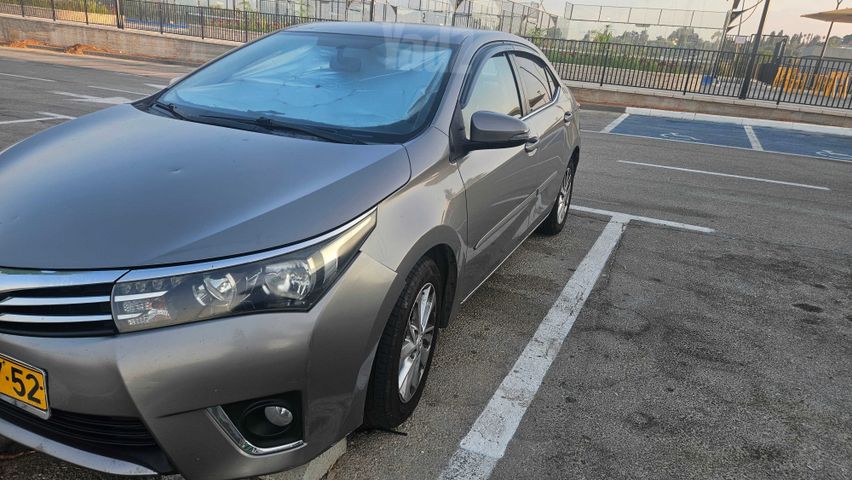 טויוטה קורולה