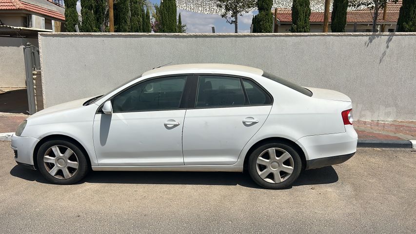 מודעת רכב פולקסווגן ג'טה