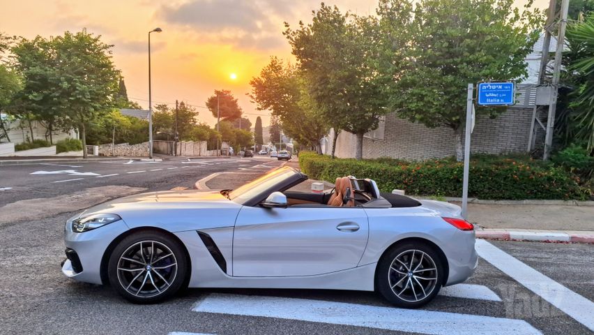 ב מ וו Z4