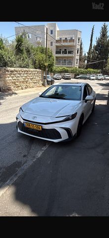 טויוטה קאמרי