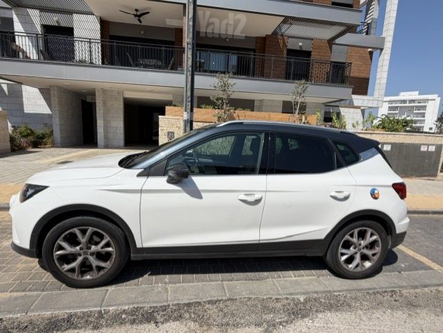 מודעת רכב סיאט ארונה