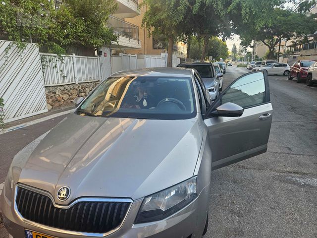 סקודה אוקטביה