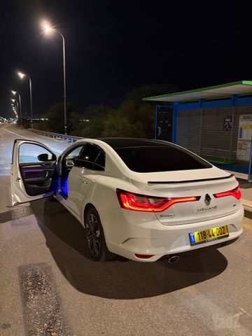 רנו מגאן