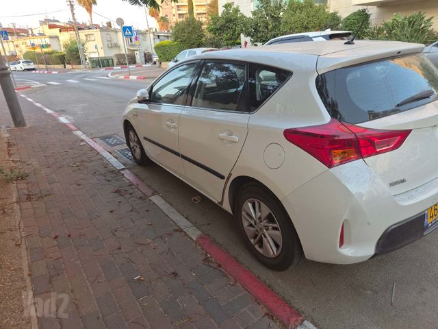 טויוטה אוריס