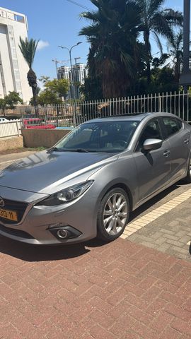 מודעת רכב מאזדה 3