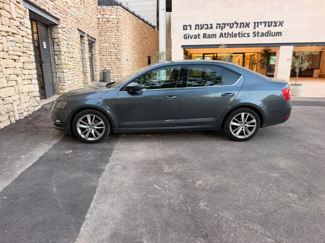 סקודה אוקטביה
