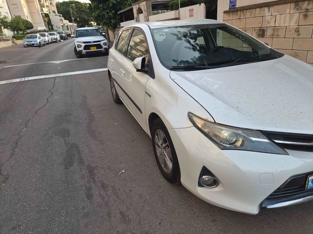 מודעת רכב טויוטה אוריס
