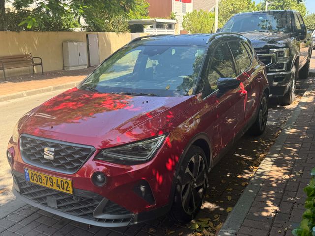 סיאט ארונה