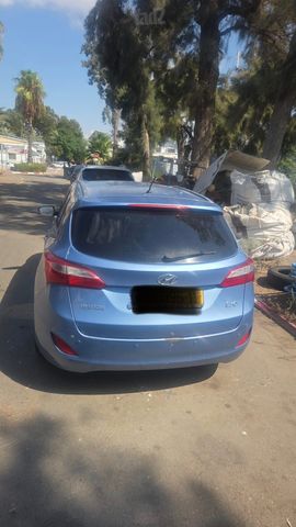 יונדאי i30