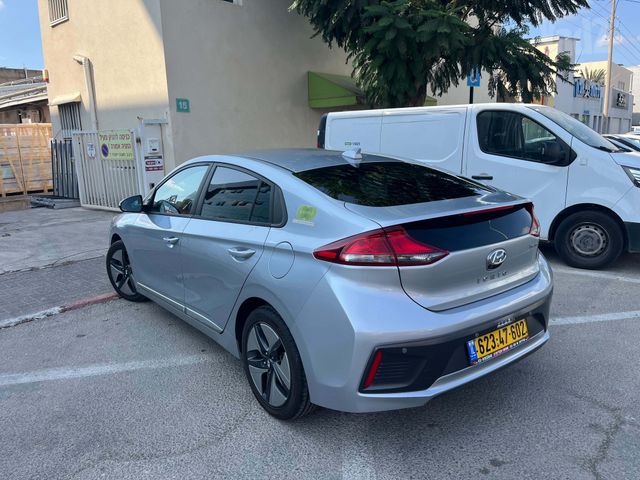 יונדאי איוניק