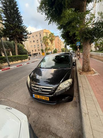 מודעת רכב הונדה FR-V