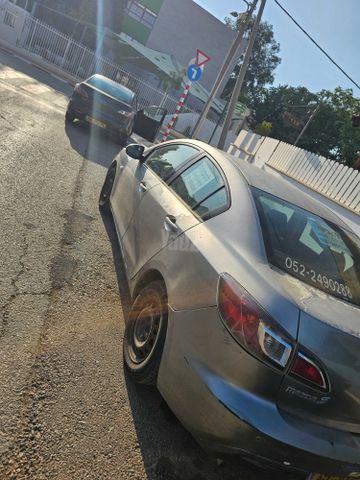 מאזדה 3