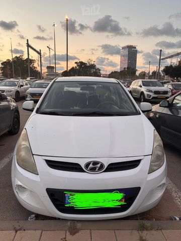 יונדאי i20