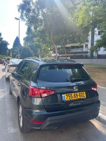 סיאט ארונה