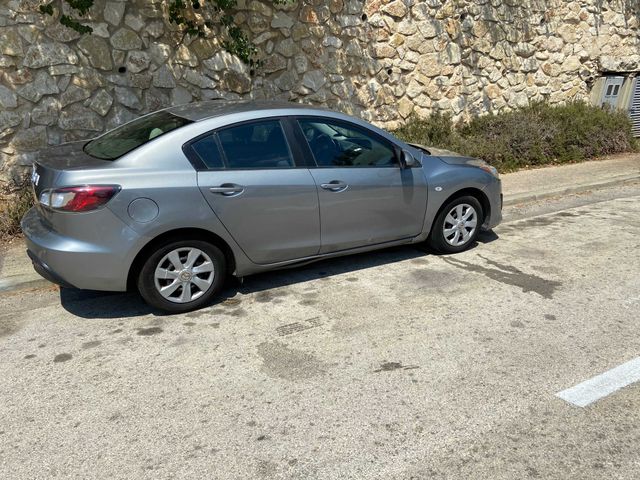 מודעת רכב מאזדה 3