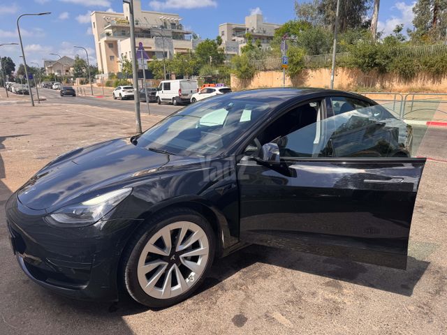 טסלה מודל 3