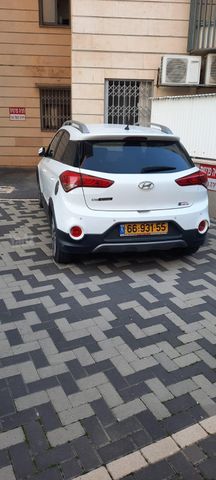 יונדאי I20 קרוס