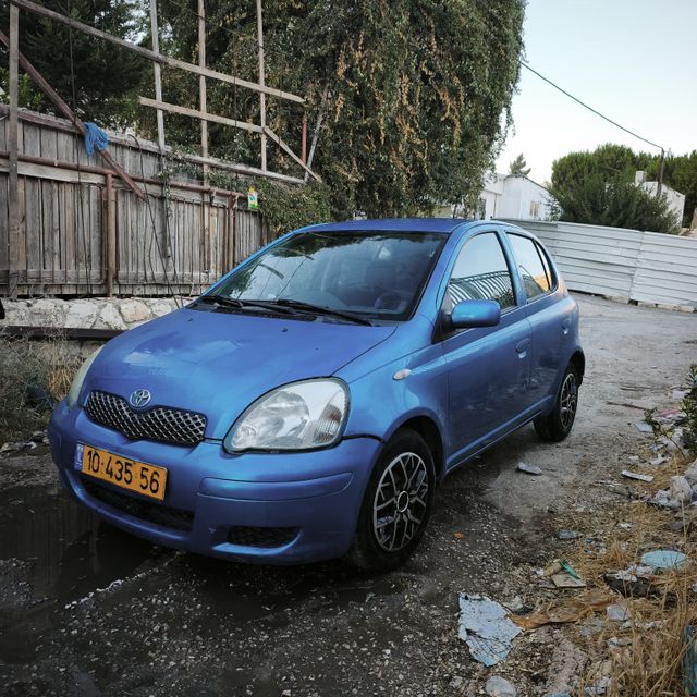 טויוטה יאריס