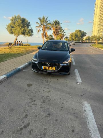 מודעת רכב מאזדה 2