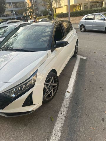 יונדאי i20