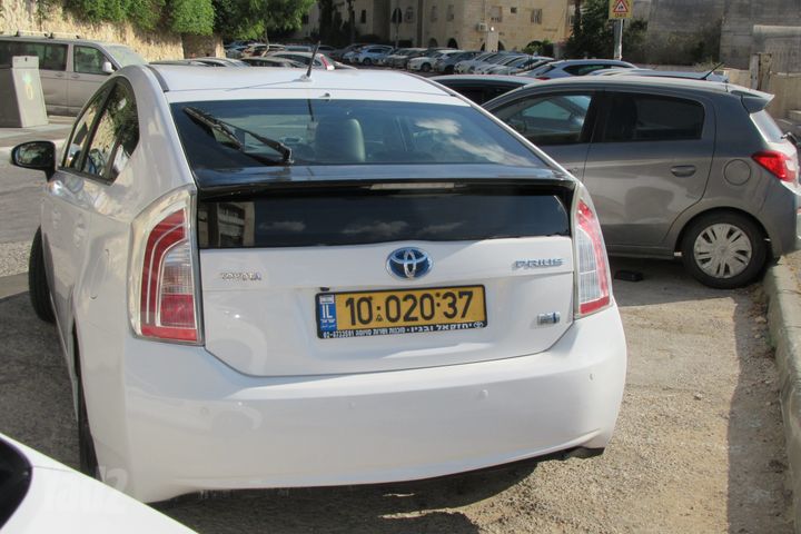 טויוטה פריוס