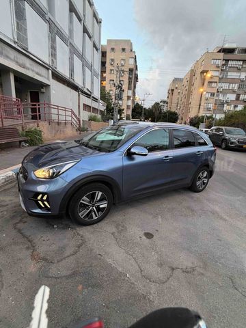 קיה נירו