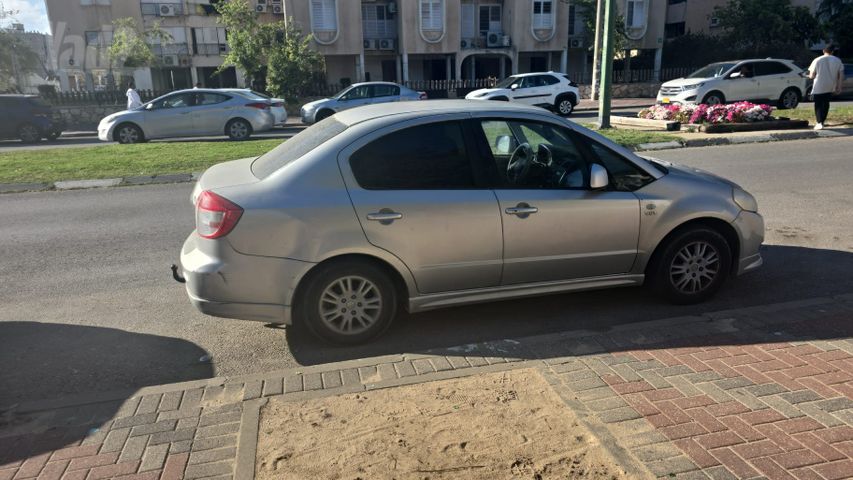 מודעת רכב סוזוקי SX4