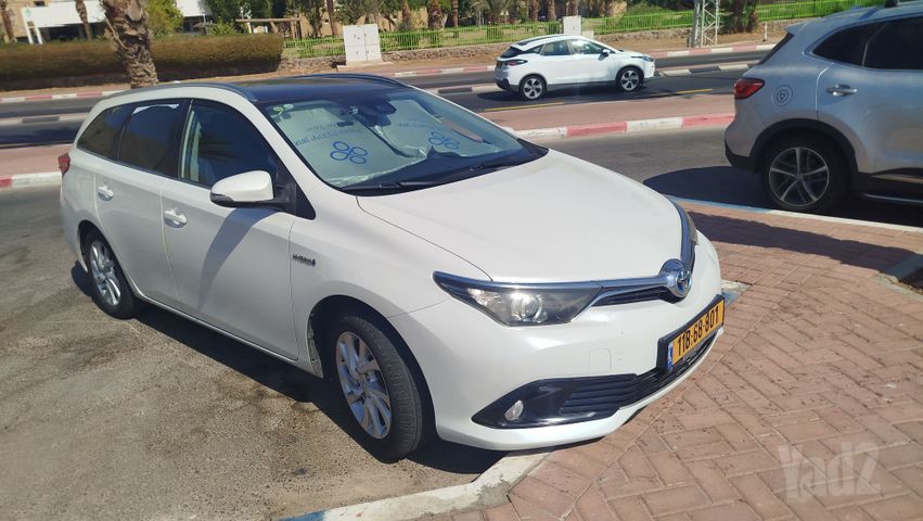מודעת רכב טויוטה אוריס