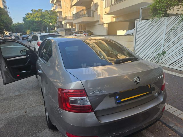 סקודה אוקטביה