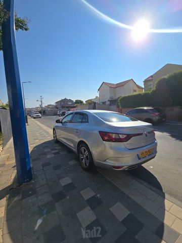 רנו מגאן
