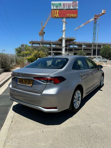 טויוטה קורולה