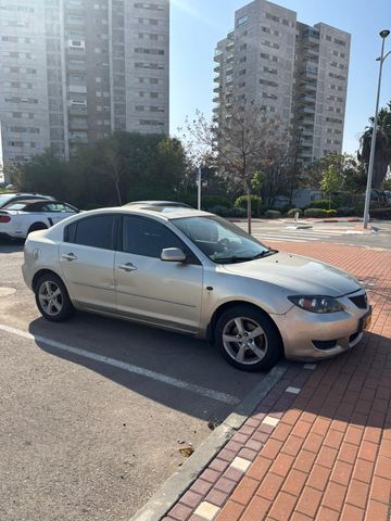 מאזדה 3