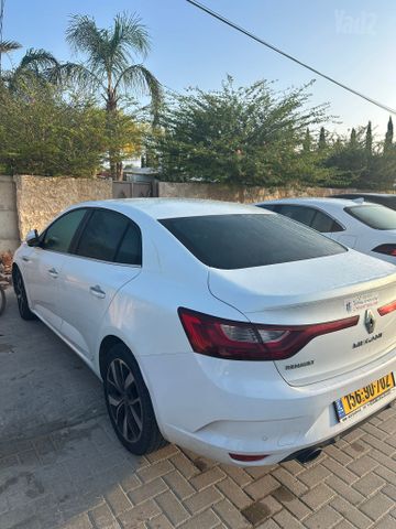 רנו מגאן