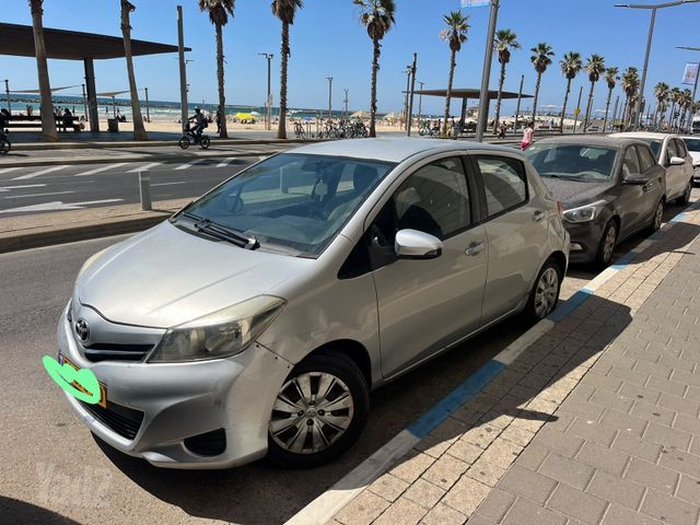 טויוטה יאריס