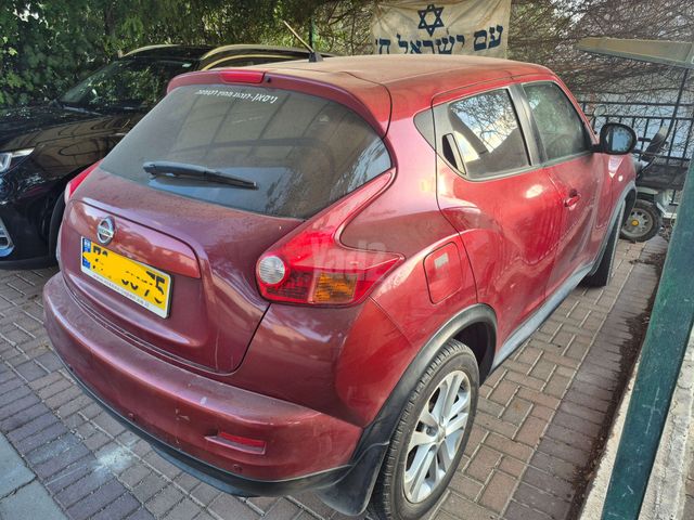 ניסאן ג'וק