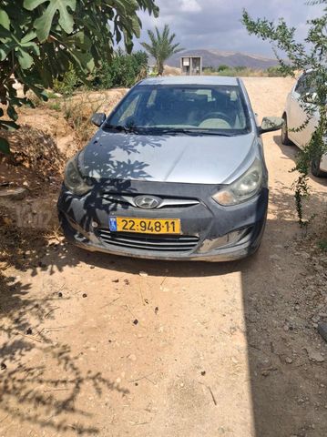 יונדאי אקסנט i25