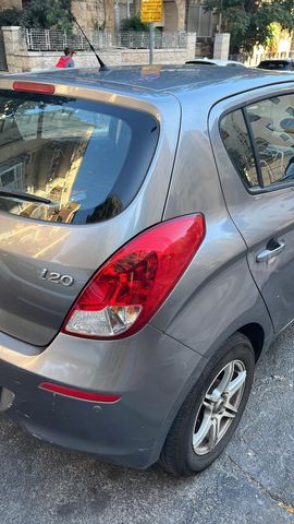 יונדאי i20