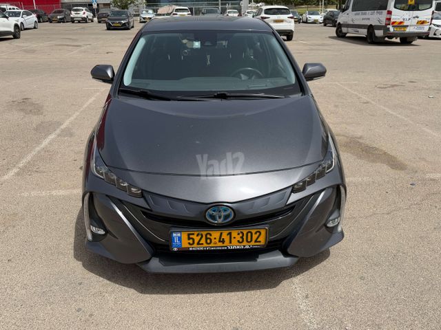 טויוטה פריוס