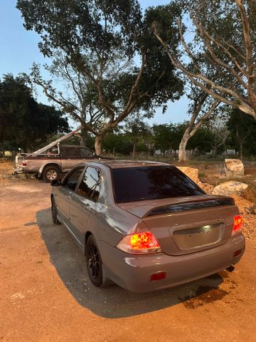 מיצובישי לנסר