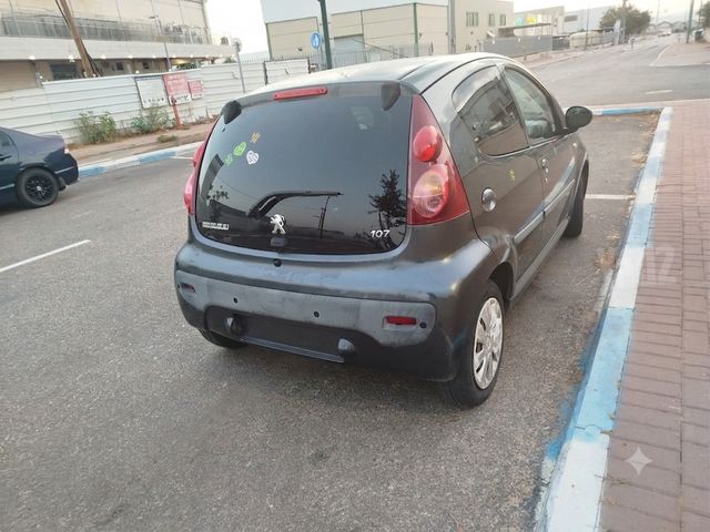 פיג'ו 107