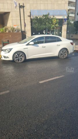 רנו מגאן