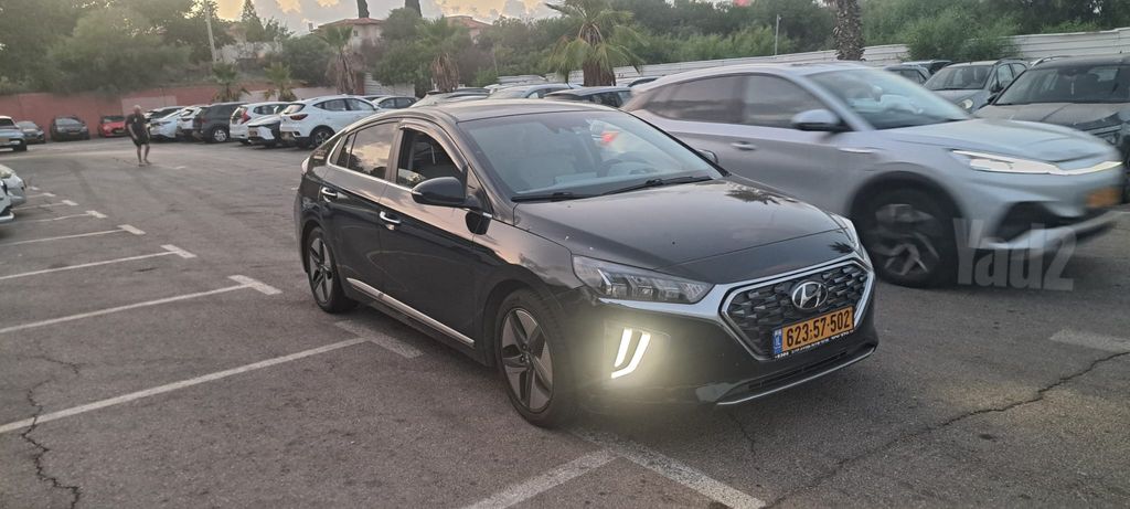 יונדאי איוניק