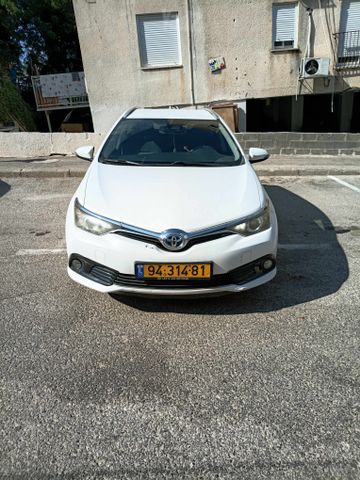 טויוטה אוריס