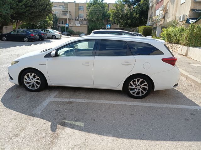 מודעת רכב טויוטה אוריס