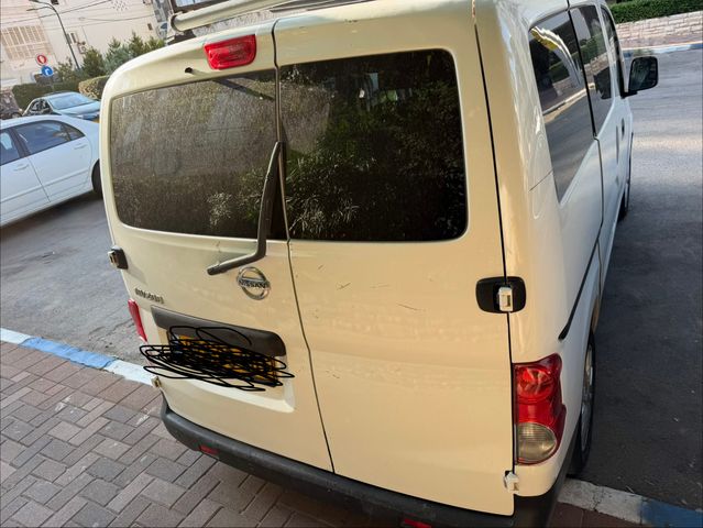 מודעת רכב ניסאן NV200