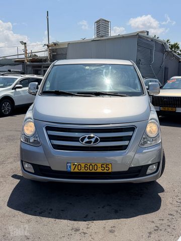 יונדאי H-1 / i800